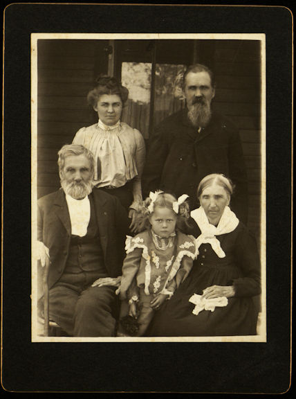 Picture of Jane Underhill, William Underhill, John Underhill, Winnie Meyers, and Bealuh